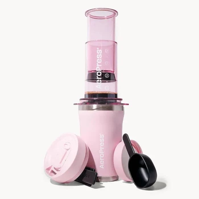 Aeropress Zaparzacz do kawy Go Plus z kubkiem termicznym różowy, zdjęcie 1 z 5