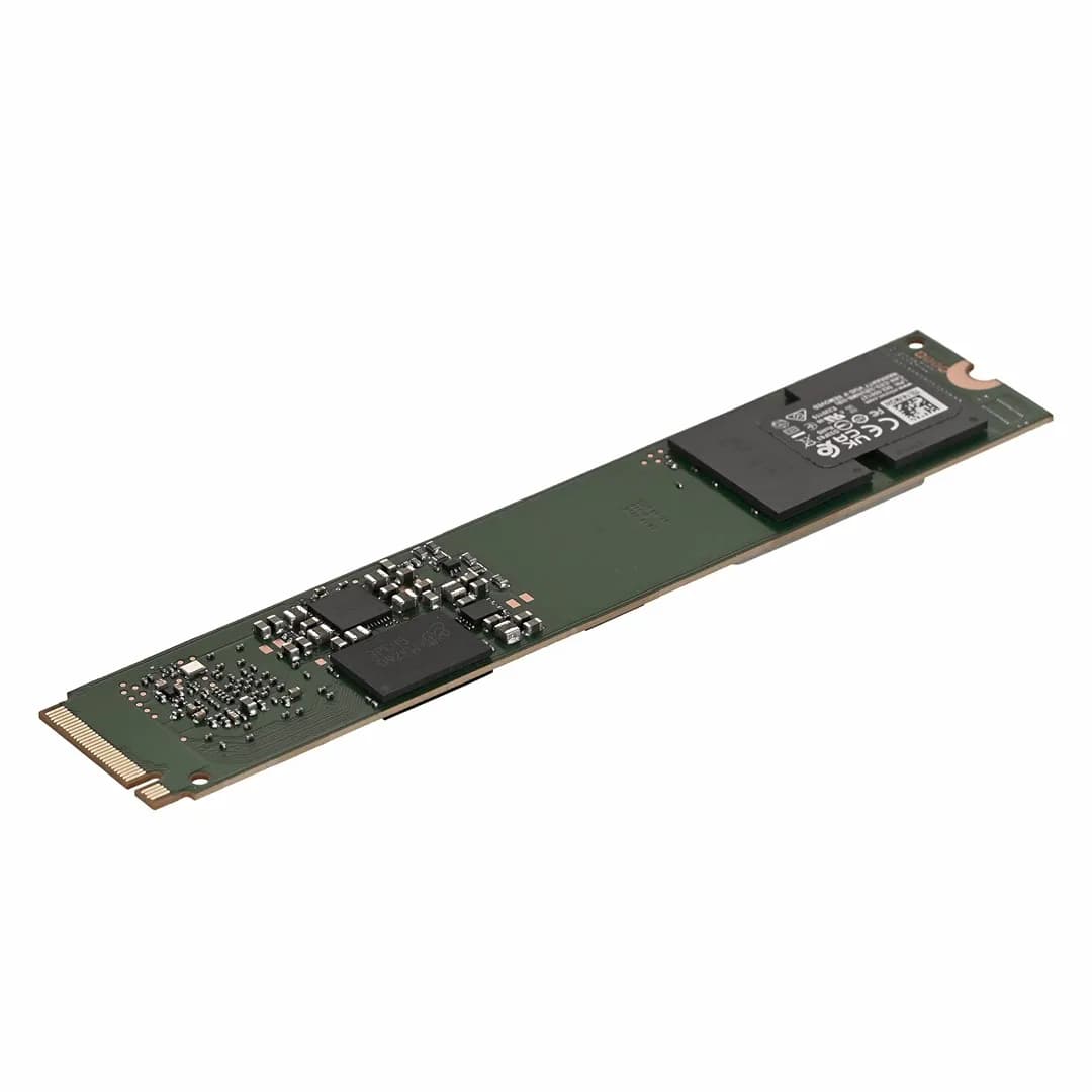 Micron Dysk SSD 7450 PRO 3.84TB M.2 (22x110) NVMe Gen4 MTFDKBG3T8TFR-1BC1ZABYYR (DWPD 1), zdjęcie 1 z 4