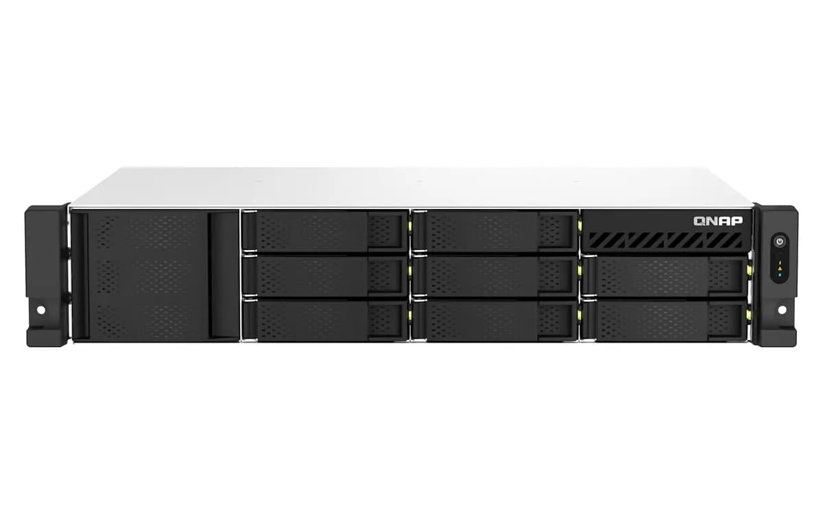 Qnap TS-873AeU-RP-4G, 2U, 8 x 2.5"/3.5" SATA, AMD Ryzen V1500B 4C/8T, 4GB DDR4 SODIMM (max., zdjęcie 1 z 6