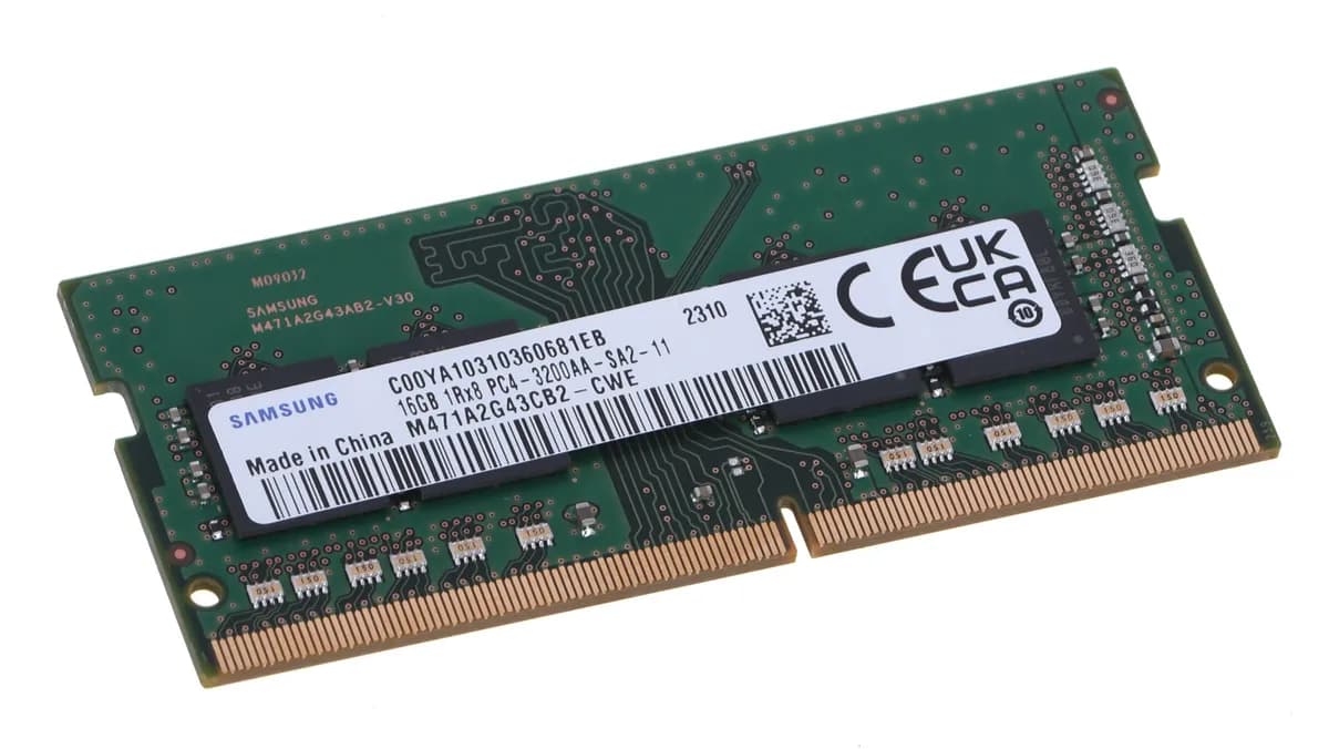 Samsung SO-DIMM 16GB DDR4 1Rx8 3200MHz PC4-25600 M471A2G43CB2-CWE, zdjęcie 1 z 3