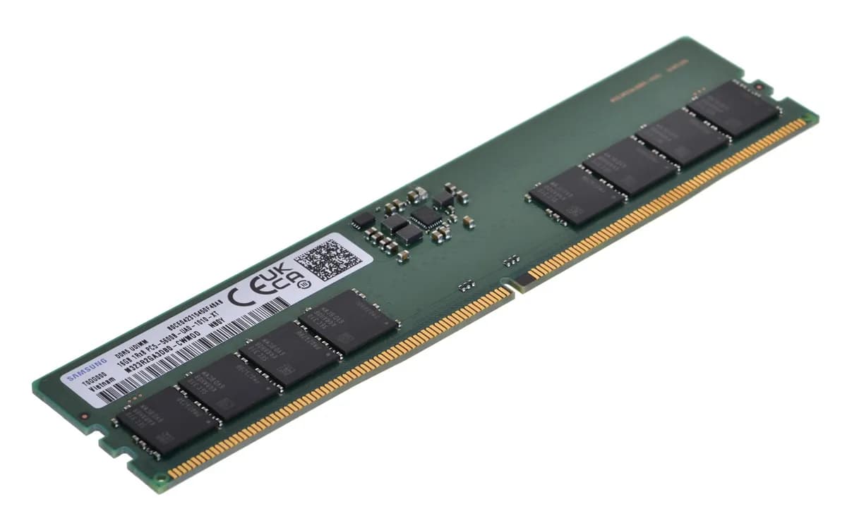 Samsung UDIMM non-ECC 16GB DDR5 1Rx8 5600MHz PC5-44800 M323R2GA3DB0-CWM, zdjęcie 1 z 3