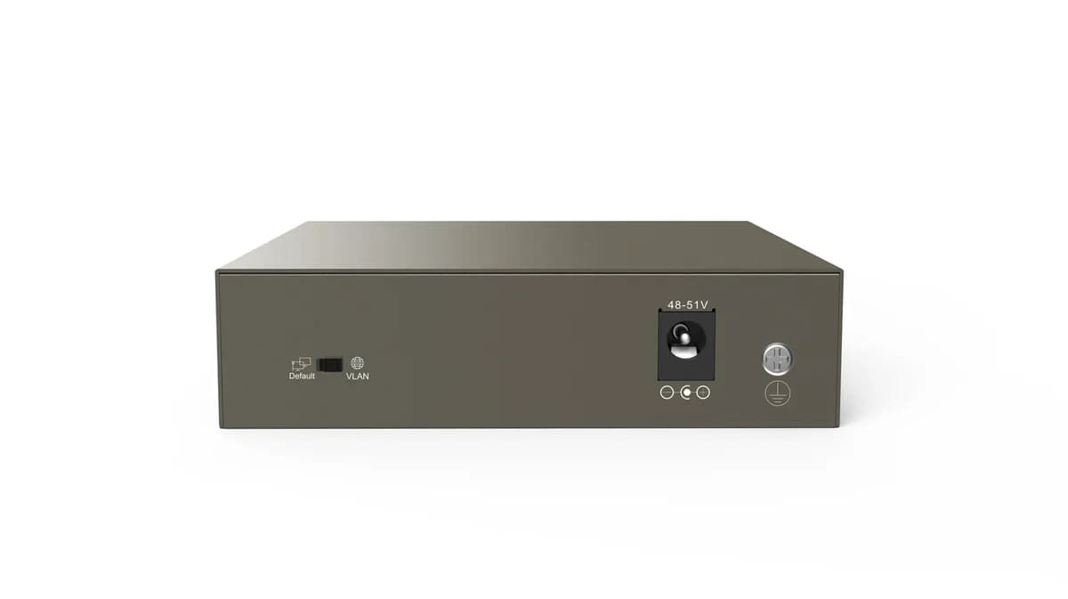 Tenda Switch PoE TEG1105P-4-63W (5x 10/100/1000Mbps), zdjęcie 1 z 4
