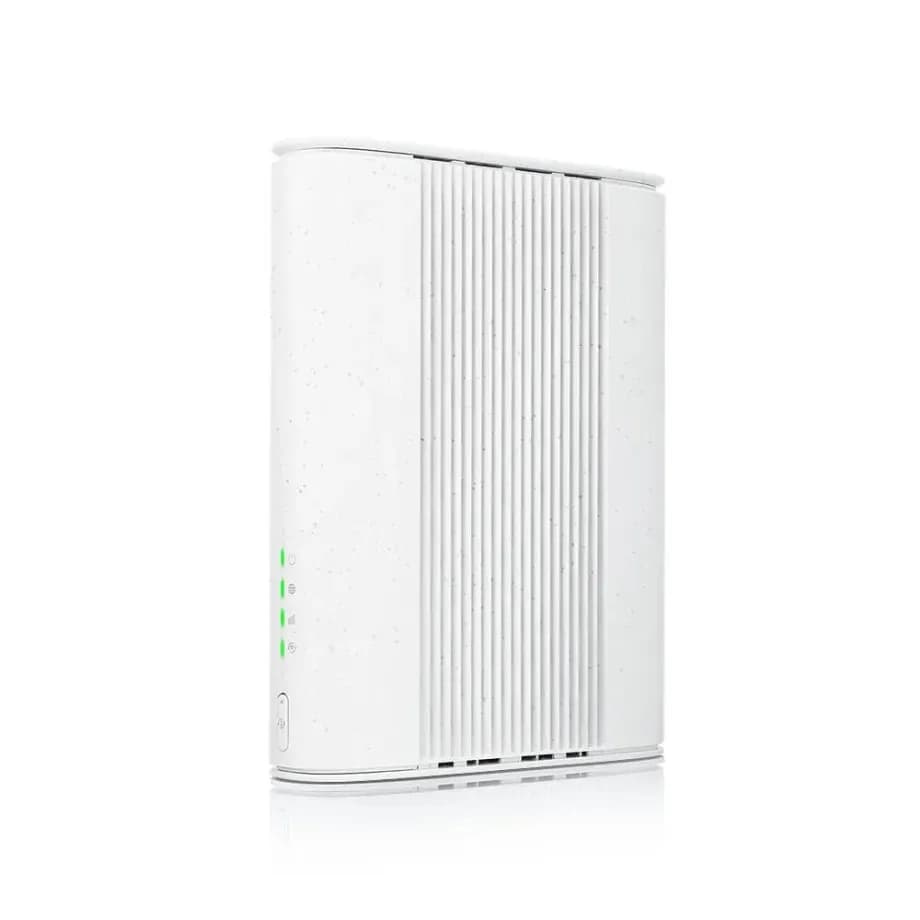 Zyxel Router Wi-Fi 6 5G FWA505V2-EU0102F Indoor Standalone/Nebula z Licencją Nebula Pro 1 ROK, zdjęcie 1 z 4
